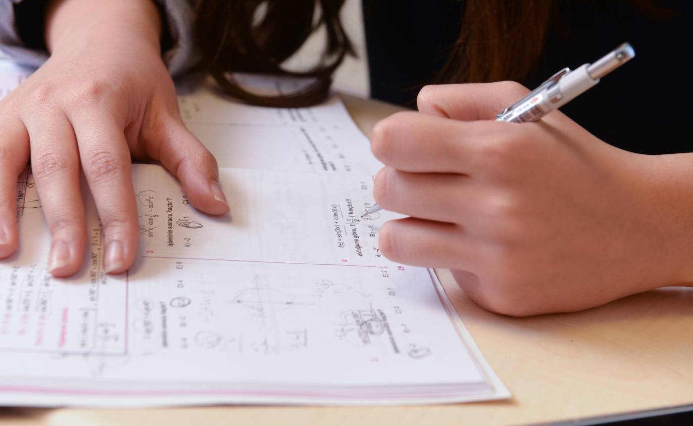 Comment se déroule l'épreuve de spécialité mathématiques au bac ? 
